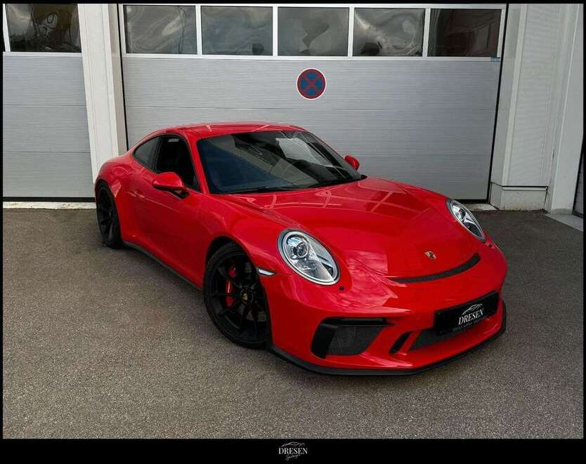 911