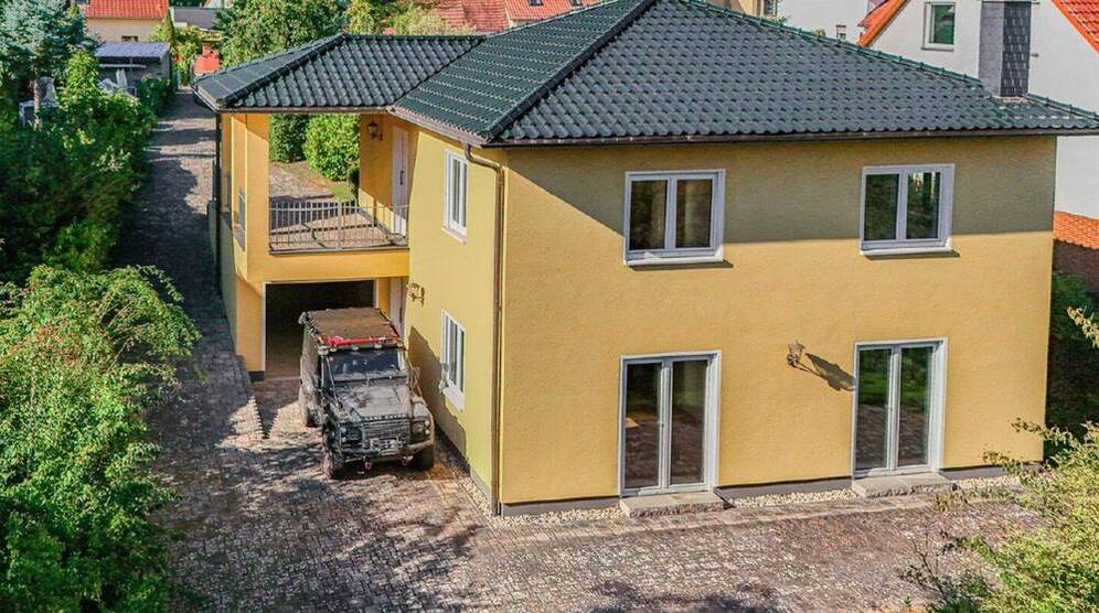 Wohnen im Grünen mit Wassernähe - Traumhaus mit Potenzial zur Zweiteilung
