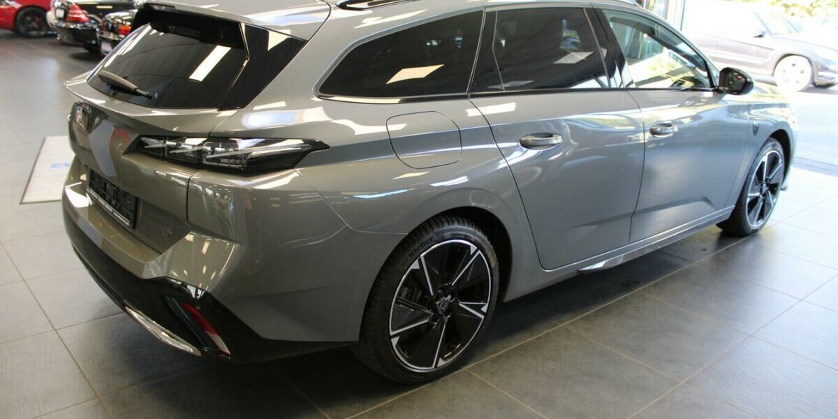 Peugeot e-308 SW Elektro 156 GT 4.919 km 28.980 &euro; Euskirchen 53881