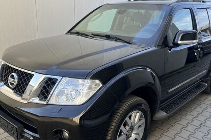Nissan Pathfinder 177.000 km 16.999 &euro; berlin 12305