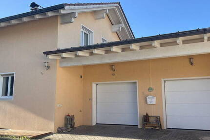 Haus Laufen - 7 Zimmer, 212 m&sup2;, 929.000&euro; | Angebot:25996834
