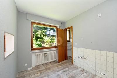 VERMIETETE EINHEIT + GARTEN & VIEL PLATZ - Zweifamilienhaus Bad Karlshafen | Angebot:26900700