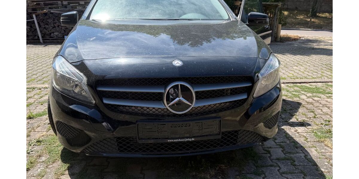 Mercedes-Benz A 180 58.228 km 12.100 &euro; Burgbernheim 91593