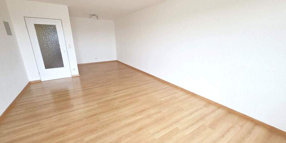 Wohlfühlnest für Singles .... mit Balkon, Garage und tollen Ausblick 1 zimmer