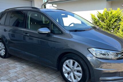 VW Touran 145.800 km 14.200 &euro; Amtzell 88279
