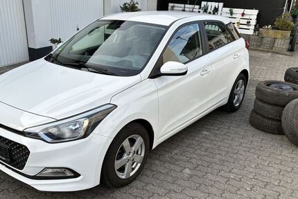 Hyundai i20 122.000 km 7.900 &euro; Kurtscheid 56581