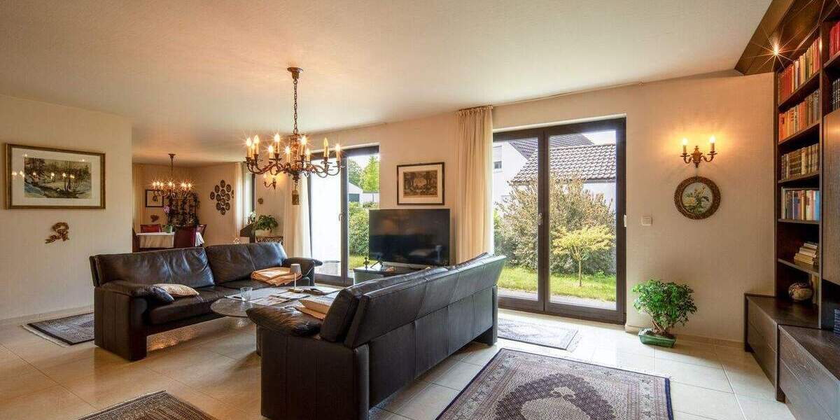 Einfamilienhaus Schmallenberg - 6 Zimmer, 208 m&sup2;, 425.000&euro; | Angebot:25800584