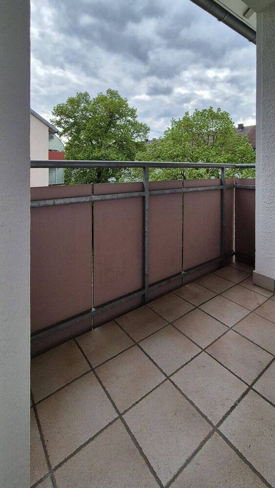 Flexible Raumgestaltung - sanierungsbedürftige 3- oder VierZimmerwohnung in Ludwigsburg-Ost