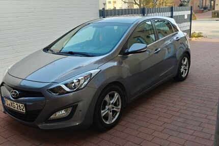 Hyundai i30 178.000 km 5.200 &euro; Kiel 24148