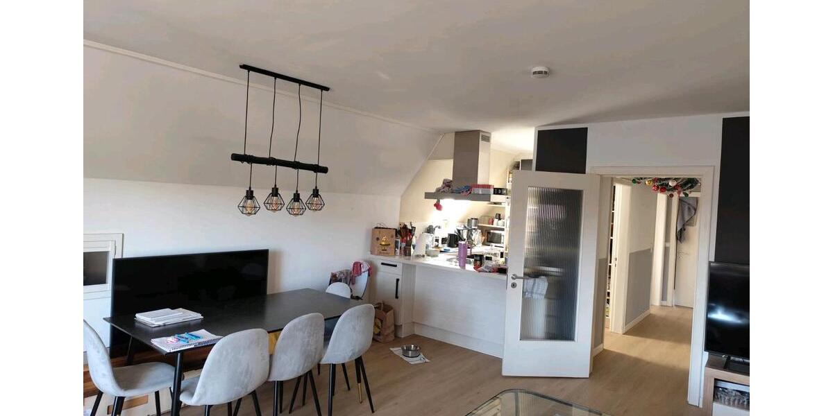 Dachgeschoßwohnung Norderstedt Friedrichsgabe - 3 Zimmer, 88 m&sup2;, 1.200&euro; | Angebot:25392347