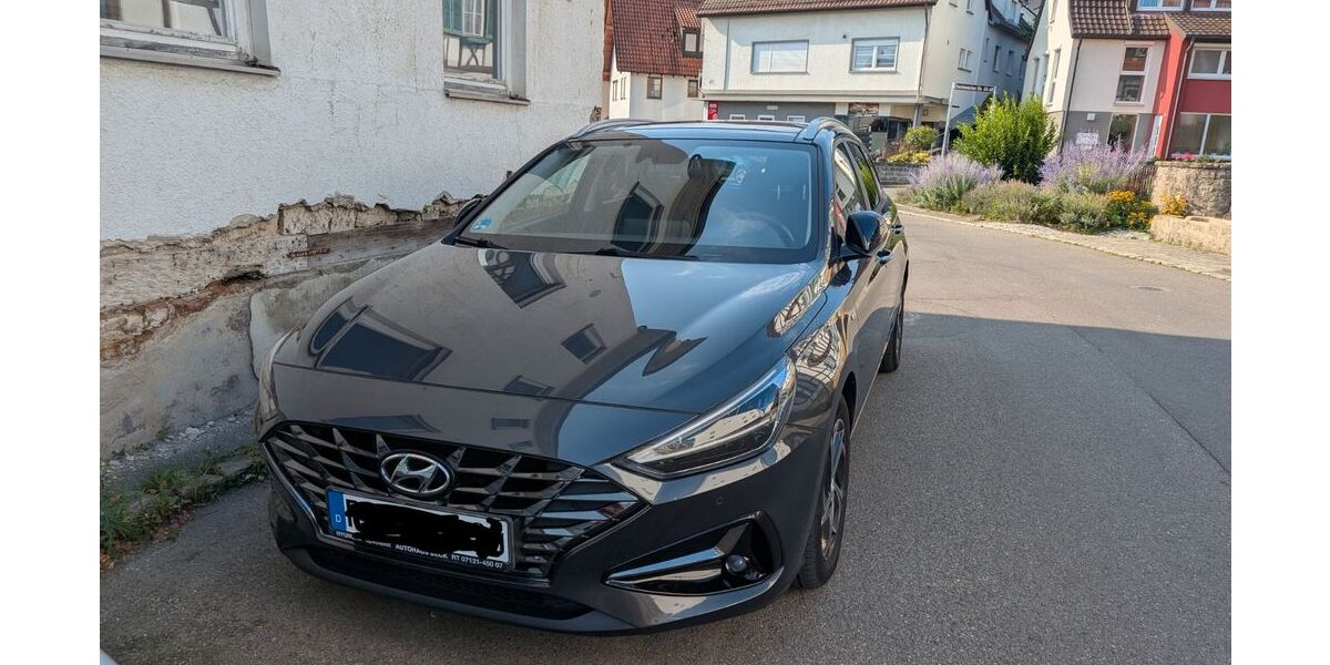 Hyundai i30 89.000 km 17.500 &euro; Reutlingen 72766