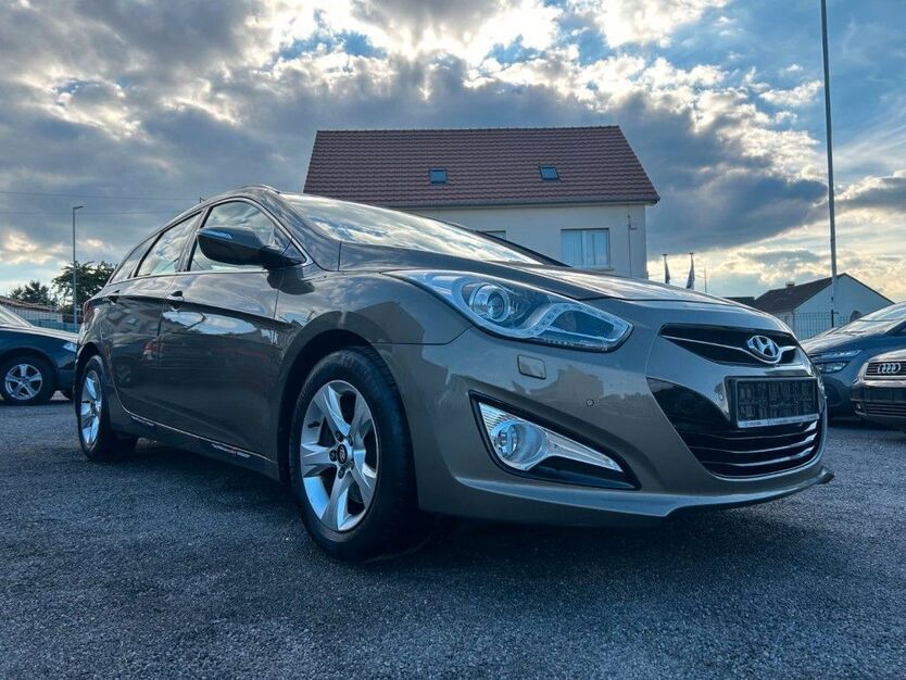 Hyundai i40 165.000 km 6.990 € Saarbrücken 66117