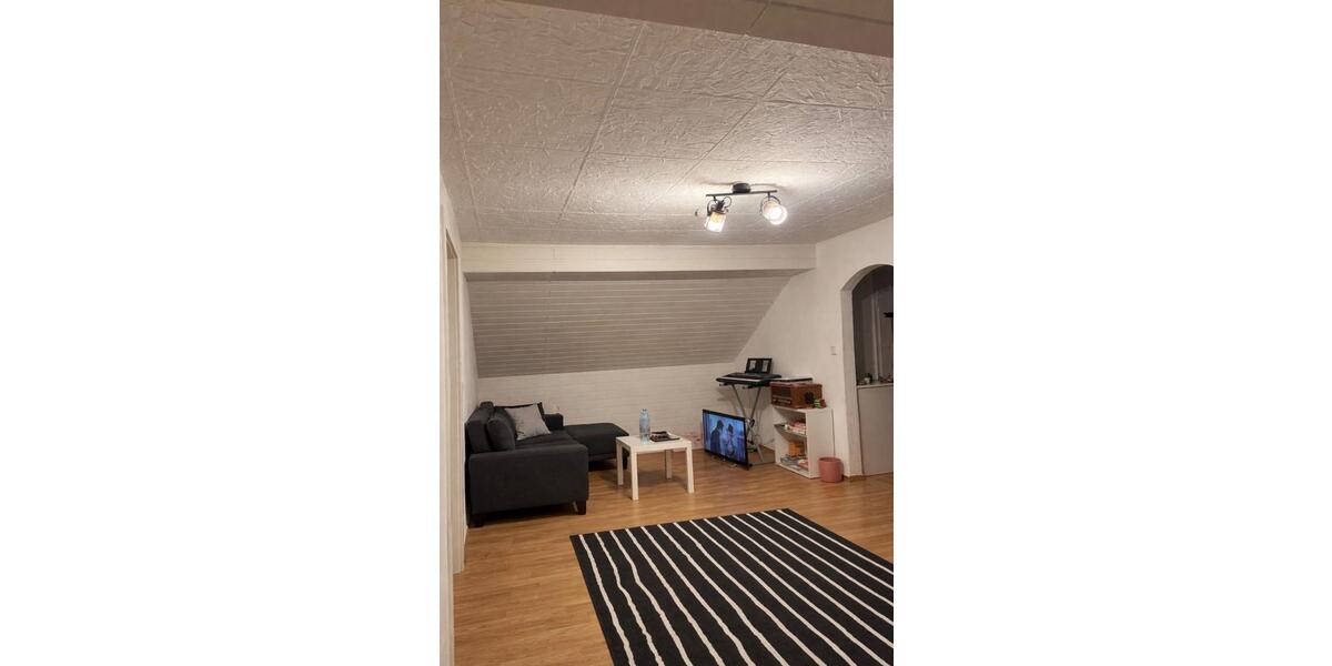 Dachgeschoßwohnung Ottweiler - 3 Zimmer, 75 m&sup2;, 900&euro; | Angebot:26236823