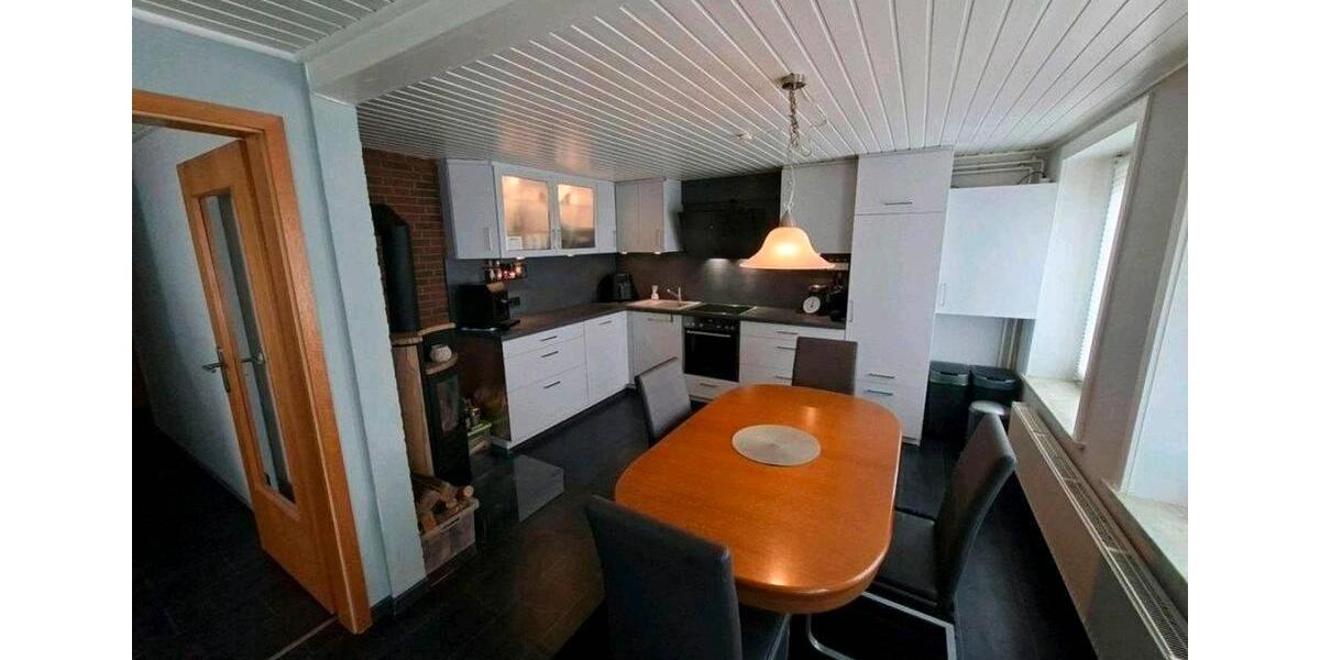 Einfamilienhaus Wesselburen - 3 Zimmer, 110 m&sup2;, 150.000&euro; | Angebot:25980232