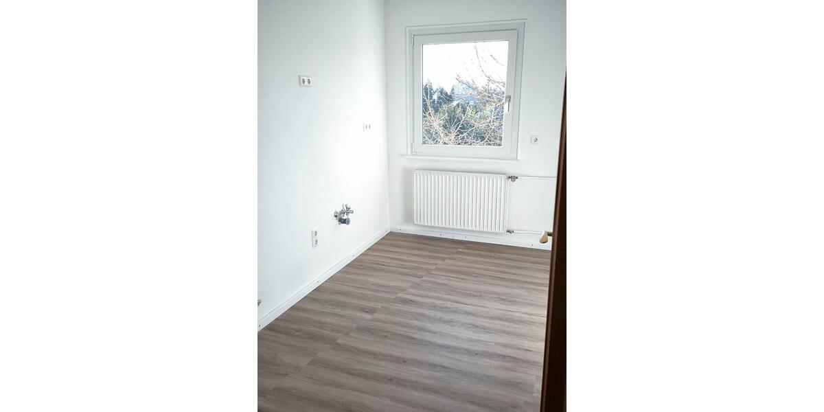 Etagenwohnung Tettnang - 6 Zimmer, 150 m&sup2;, 1.900&euro; | Angebot:26285265