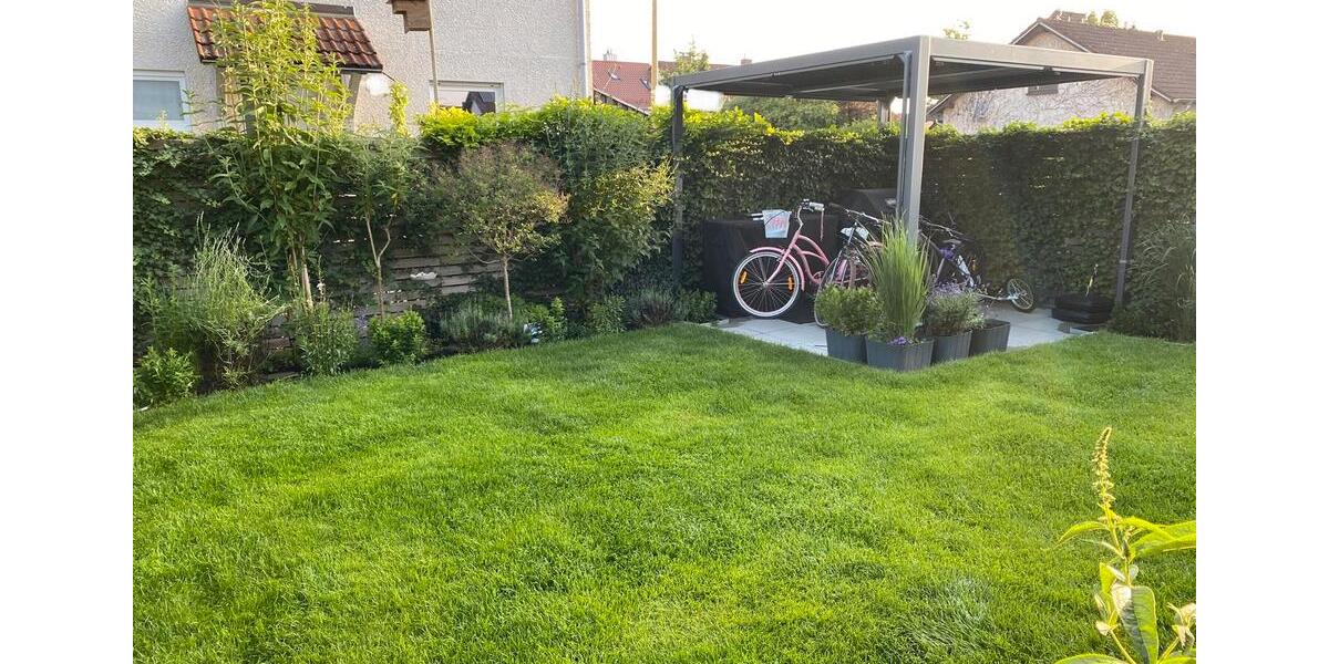 Reihenhaus Neutraubling - 6 Zimmer, 164 m&sup2;, 630.000&euro; | Angebot:24730082