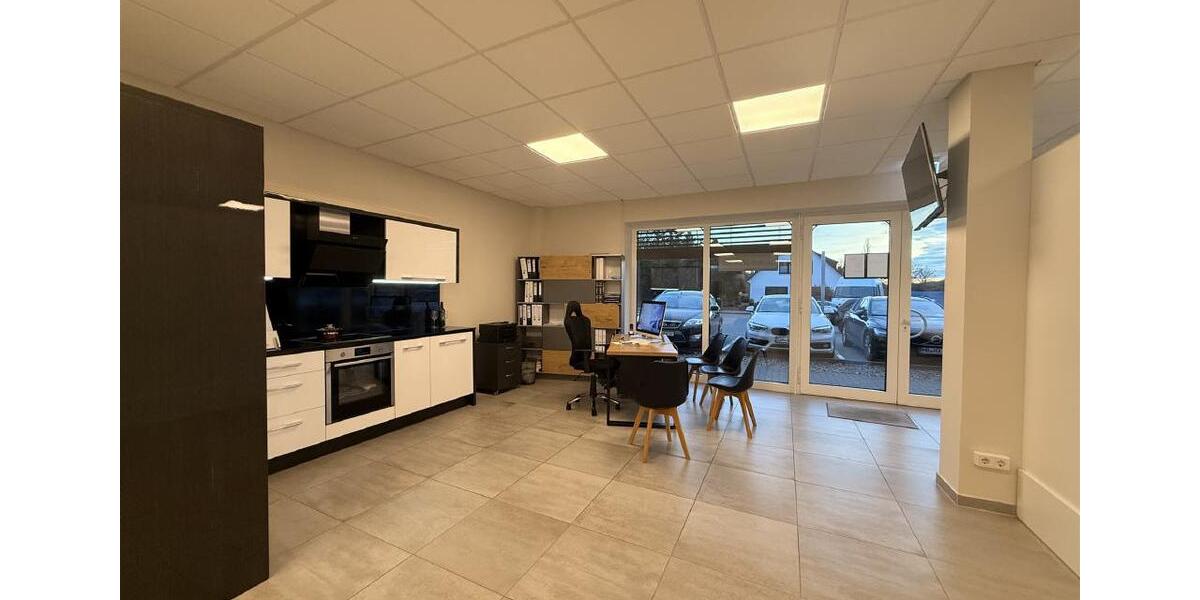 Neuwertiges Ladenlokal in stark frequentierter Lage Achim Uphusen zimmer