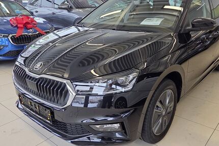 Skoda Fabia 4.300 km 22.900 &euro; Radebeul 01445