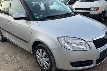 Skoda Fabia 171.000 km 790 &euro; Schwenningen 78056