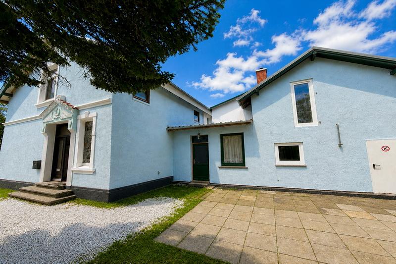 Wohnhaus + Gästehaus mit großen Grundstück in Feldrandlage! Nur 20 Minuten zum Ostseestrand! - Doppelhaushälfte Ahrensbök | Angebot:26495860