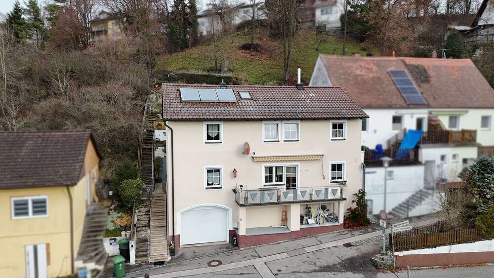 Haus zum Kaufen in Beratzhausen 280.000 € 148 m² 4 zimmer