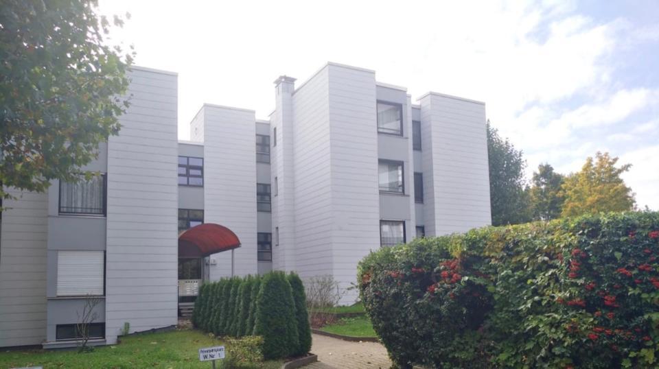 Stilvolle 2,5 Zimmer Whg, Balkon, EBK, Hobbyraum, Fellbach 2. OG zimmer