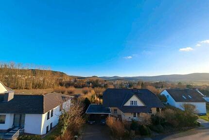 Helle Dachgeschosswohnunung mit Weitblick in 37218 Gertenbach