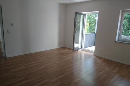 3 Zimmer Wohnung mit Balkon, Fußbodenheizung, Rollos 3 zimmer