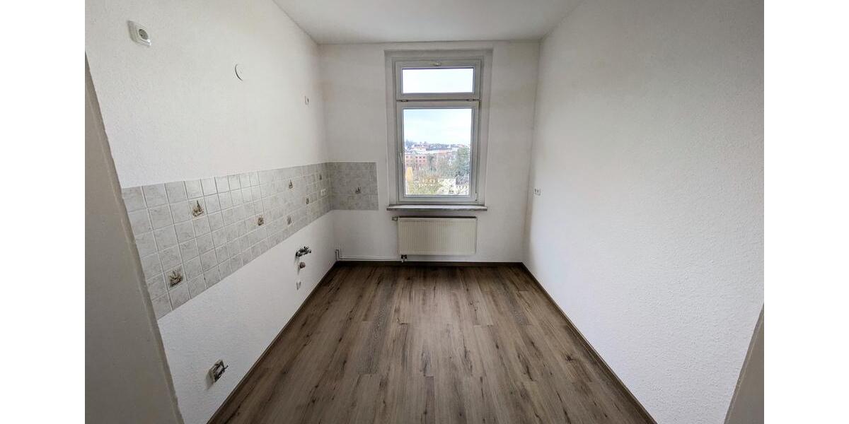 Etagenwohnung Meerane - 3 Zimmer, 85 m&sup2;, 400&euro; | Angebot:26404390