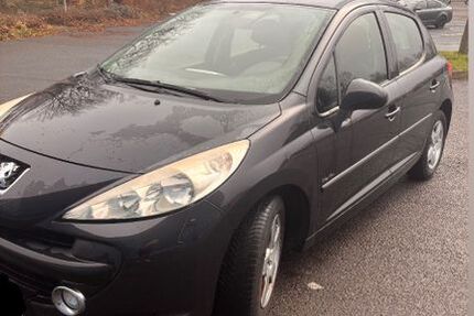 Peugeot 207 120.000 km 2.499 &euro; Mainz Kostheim 55246