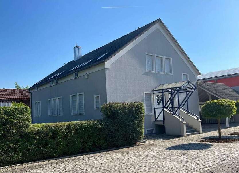 Büro in Wackersdorf 1.700 € 200 m²