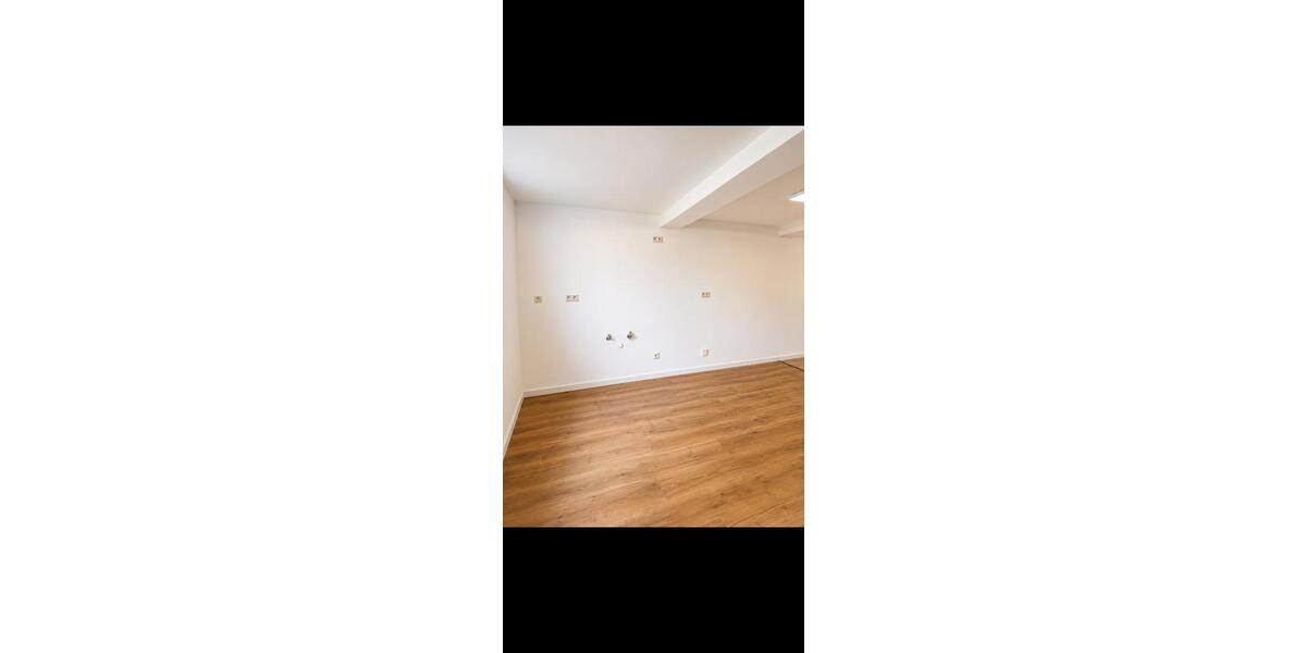 Erdgeschoßwohnung Helmenzen - 3 Zimmer, 81 m&sup2;, 120.000&euro; | Angebot:27122015