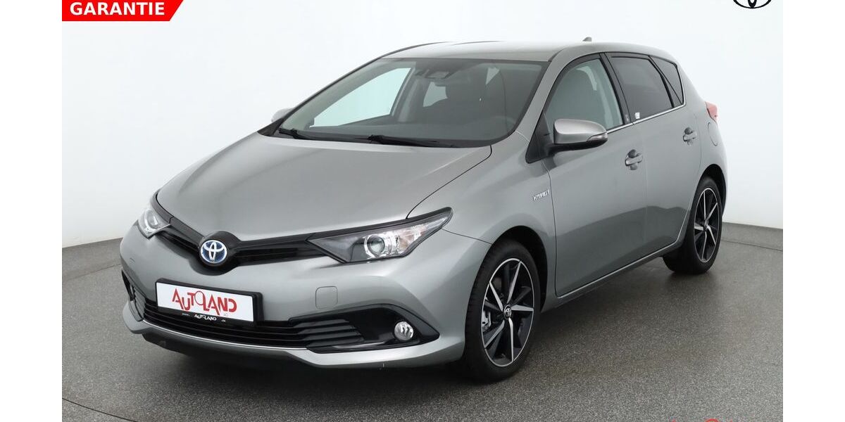 Toyota Auris 49.951 km 16.990 &euro; Dresden 01239