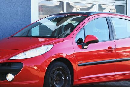 Peugeot 207 186.414 km 1.889 &euro; Bonn- Geislar 53225