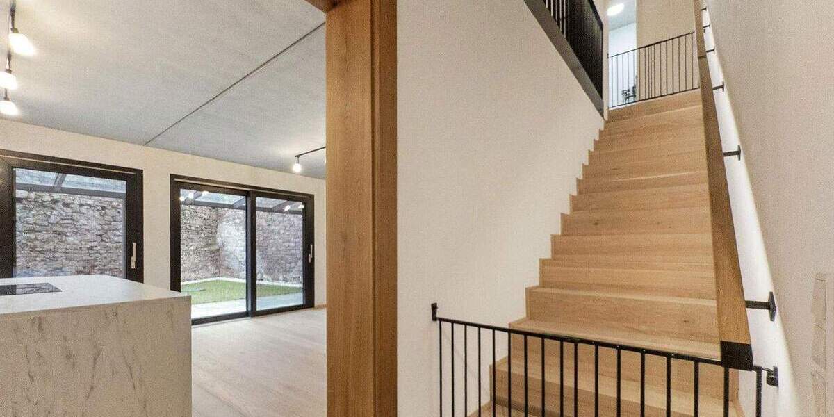 Einfamilienhaus Würzburg Heidingsfeld - 8 Zimmer, 215 m&sup2;, 1.095.000&euro; | Angebot:25566089