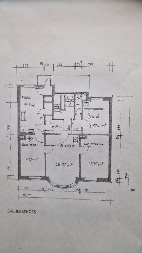 3 Zi.Whg. 84 qm im DG, kl. Balkon, Garten, Keller, Dachboden