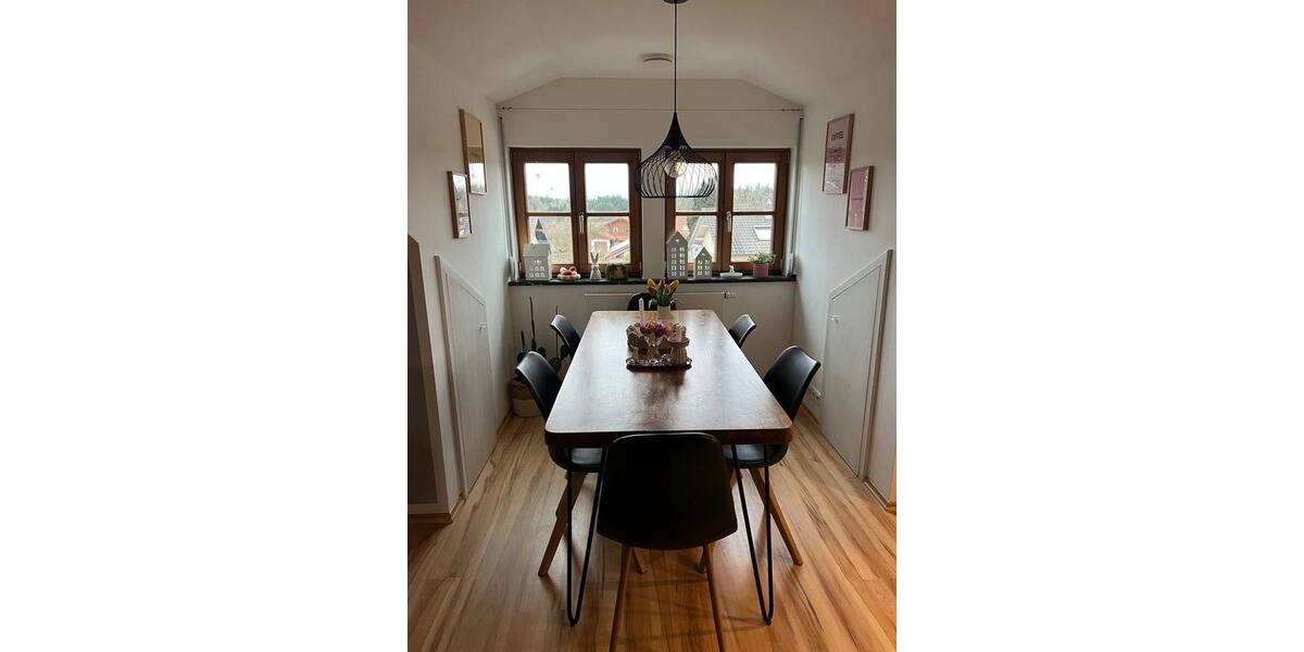 Dachgeschoßwohnung Tuntenhausen - 2 Zimmer, 71 m&sup2;, 1.050&euro; | Angebot:26394283