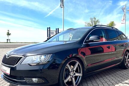 Skoda Superb 176.000 km 10.599 &euro; Kabelsketal/OT Großkugel 06184