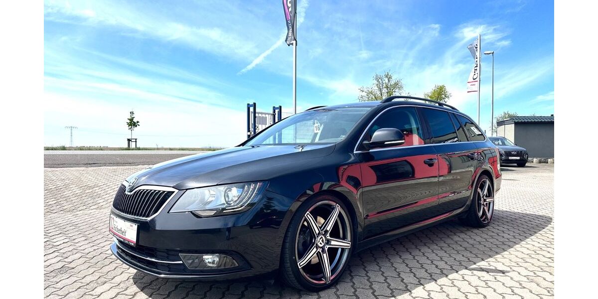 Skoda Superb 176.000 km 10.599 &euro; Kabelsketal/OT Großkugel 06184