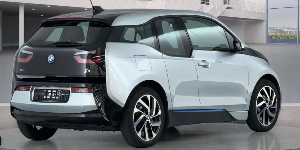 i3