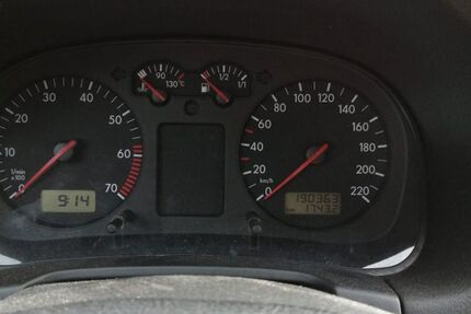 VW Golf 191.000 km 999 &euro; Rastede 26180