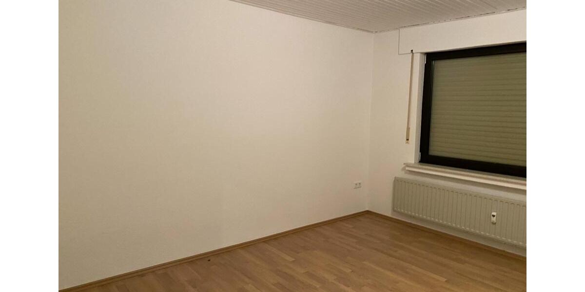 Etagenwohnung Sundern (Sauerland) - 1 Zimmer, 70 m&sup2;, 680&euro; | Angebot:26250306