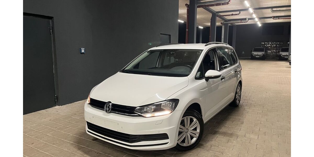 VW Touran 194.686 km 8.499 &euro; Rosenheim 83026