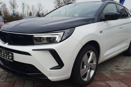 Opel Grandland (X) 26.580 km 24.680 &euro; Sonneberg 96515