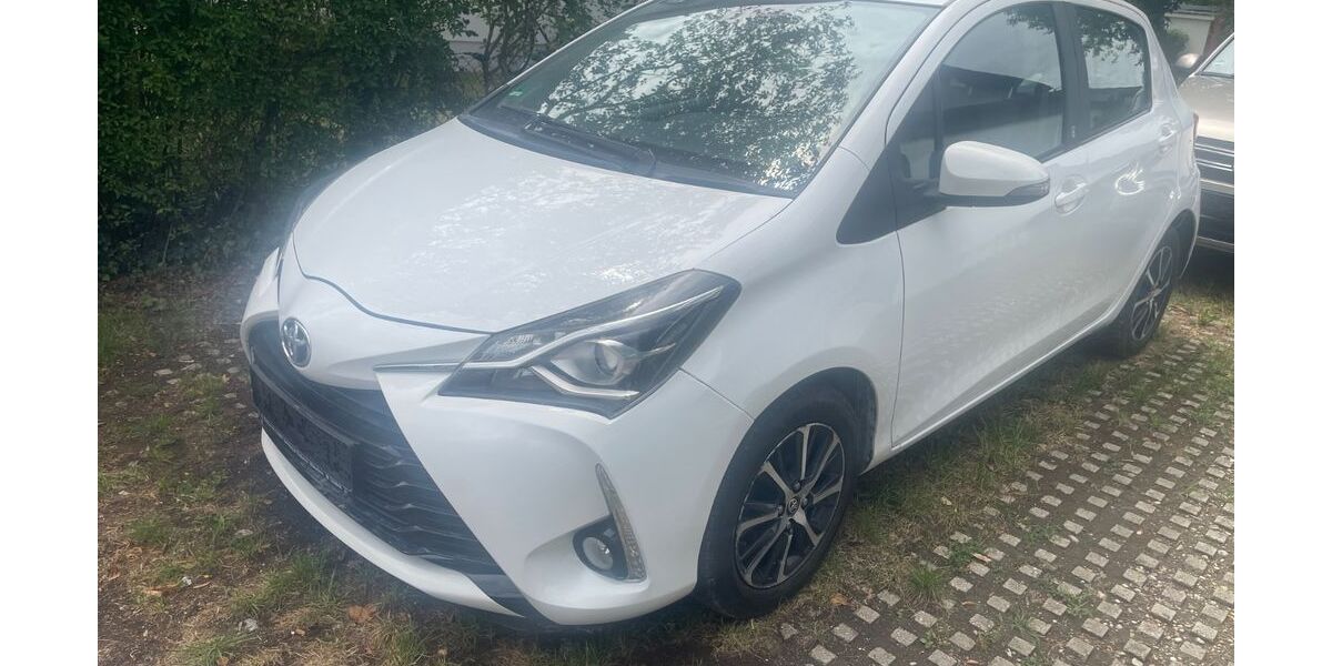 Toyota Yaris 130.000 km 9.490 &euro; München 81735