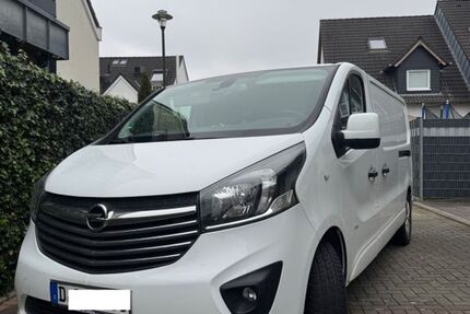 Opel Vivaro 65.000 km 16.900 € Düsseldorf 40597