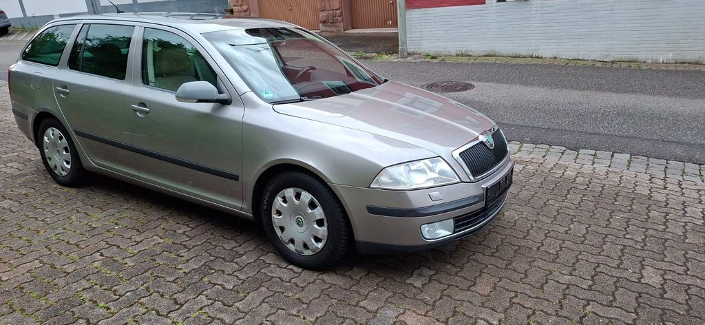 Skoda Octavia 286.290 km 2.499 &euro; Ramberg 76857