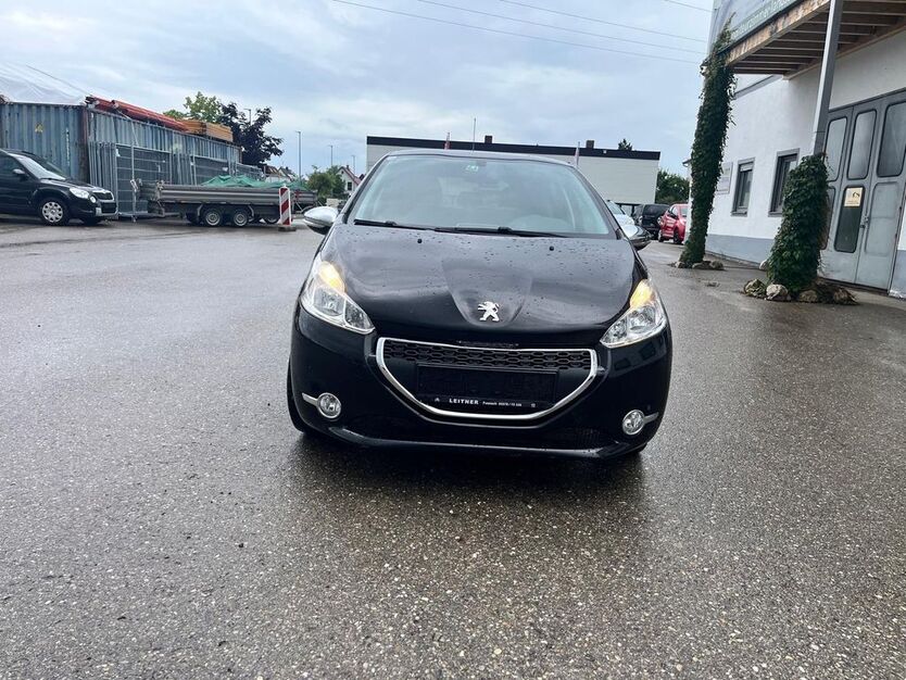 Peugeot 208 53.800 km 6.299 € Landsberg am Lech 86899