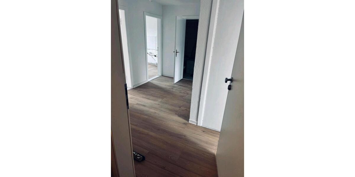 Dachgeschoßwohnung Bremen Walle - 3 Zimmer, 60 m&sup2;, 950&euro; | Angebot:26676186
