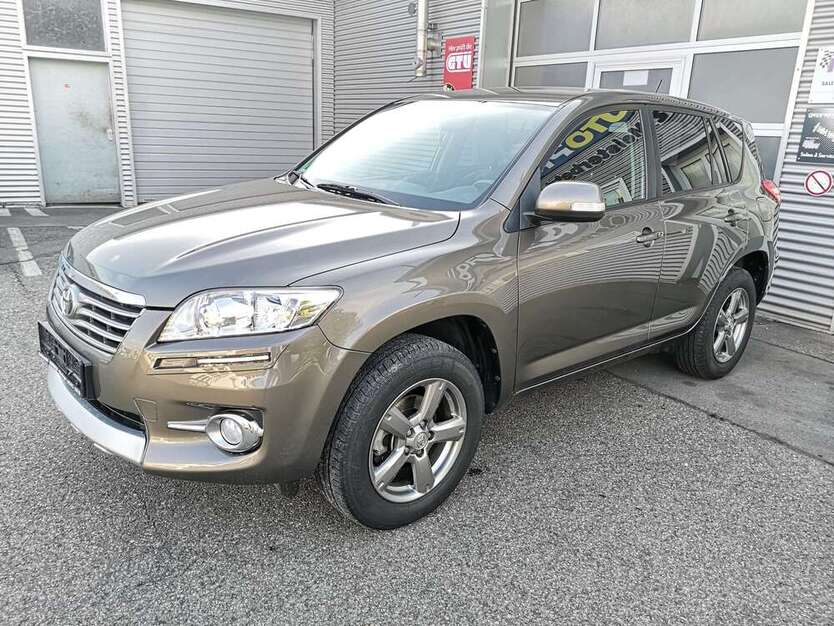 Toyota RAV 4 113.000 km 12.950 € Ofterdingen 72131